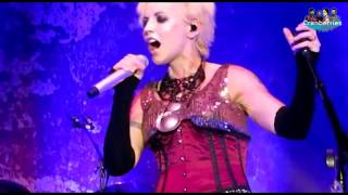 The Cranberries - Twenty One Live (Lyrics: Inglés / Español)