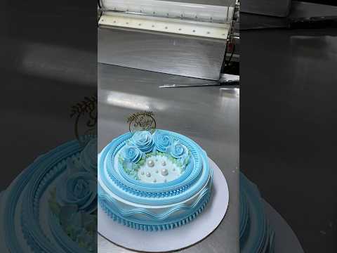 Modern and special cake training clip please support#cake #snscakes #londoncakedesigner