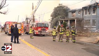 1 dead, multiple people possibly missing in fire near downtown Flint