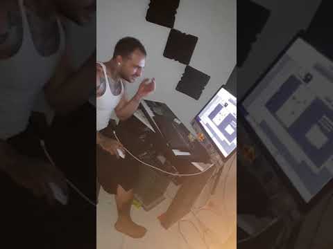 Ganga ganga ganga tu no eres ganga como yo Blessed Savage.