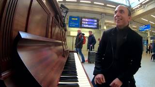 Public pianos documentary — NHK