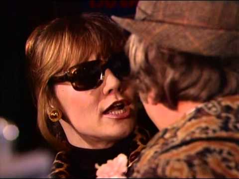 Fleksnes Fataliteter - S03E05 - Ta plass! Lukk dørene! - 1976