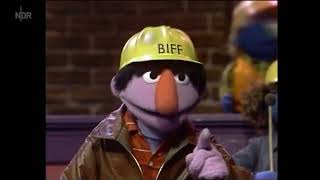 Sesame Street: This Song Is For The Birds (German)
