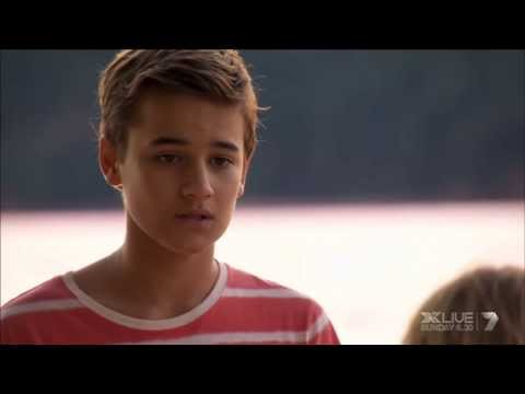 Jett & Nina II 5813 Kiss & Hug