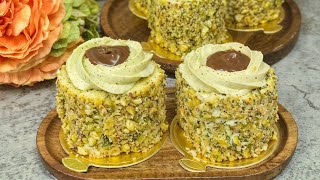 Vanilla Swiss Roll Cake with Pistachio Buttercream – Easy Dessert Recipe for Beginners!