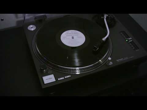 Martine St-Clair - Quand Je Tombe En Amour - 1986