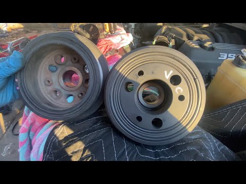 How to Replace harmonic balancer/crank shaft pulley on srt 392