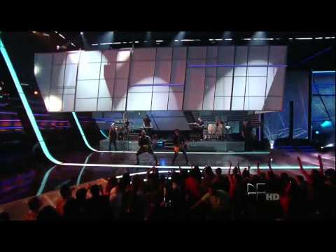 Ricky Martin feat. Wisin y Yandel con 'Frio' y 'Mas'  [ Premios Juventud 2011 ]
