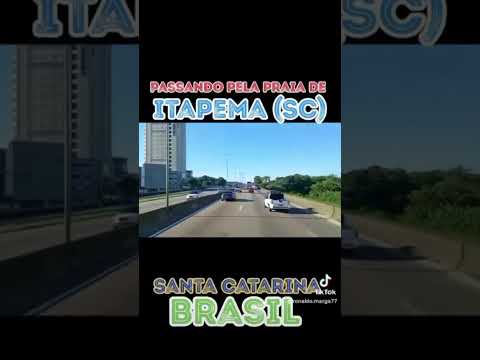 Passando pela praia de Itapema, Santa Catarina, Brasil.