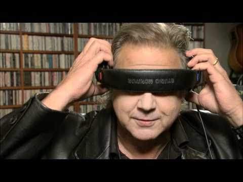 Greg Kihn behind the scenes