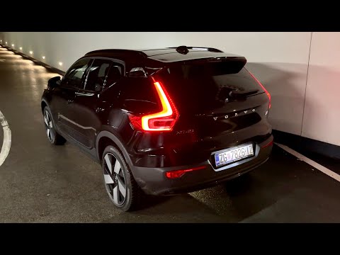 VOLVO XC40 2023 (FACELIFT) - night drive in the city (Recharge Twin)
