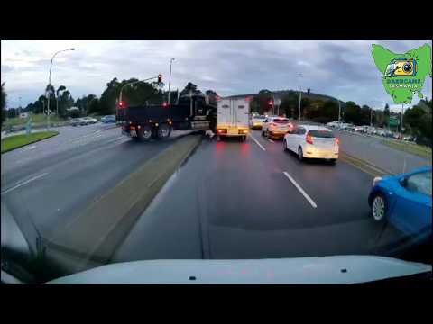 A Dashcams Tasmania Compilation :::  Idiots in Trucks VS Idiots in cars