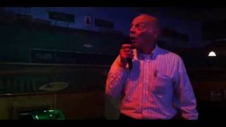"Gil Does Karaoke" (Hank Williams, Roy Orbison, Engelbert)