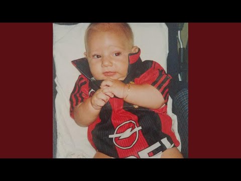 Rossonero (feat. Ntiuvice)