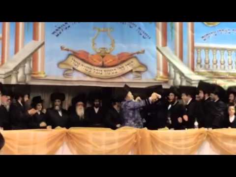 Bobov rebbe dancing with chosson At big wedding jan 2014