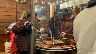 Nhộn Nhịp Chợ Tết Giữa Quảng Trường Bốn Chú Sư Tử London . Trafalgar square  Christmas Tree 2021