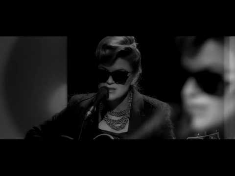 EXTRAIT - Mélody Gardot en live sur le plateau - Thé ou Café 03/06/18