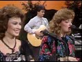 The Judds – Cry Myself to Sleep   Hee Haw 1985