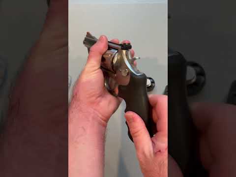 Reviewing the HKS 586-A Revolver Speedloaders for a S\u0026W 586, 686, 581, 681, and Ruger GP100 (2 Pack)
