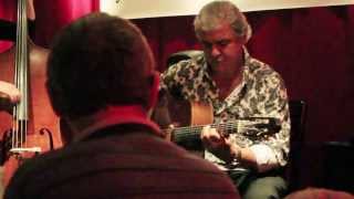 "Blues Clair" de Django Reinhardt par Moreno (guitare manouche)