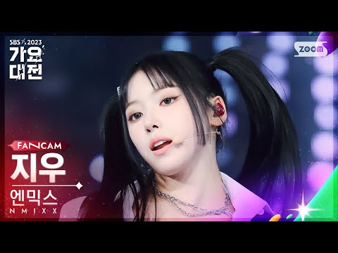 Jiwoo - Funky Glitter Christmas + Love Me Like This - Gayo Daejeon 2023 SBS Gayo Daejeon