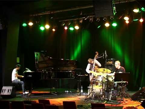 ADRIAN GASPAR TRIO - "Spain" by Chick Corea (2008)