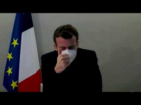 馬克龍的社交距離是如何下滑的？ (How Macron's social distancing slipped)