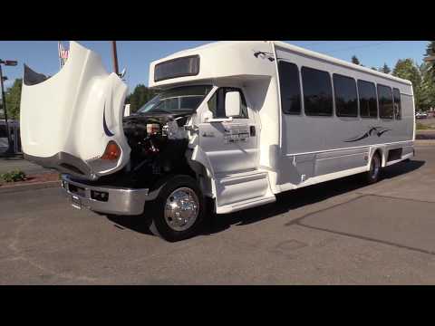 Ford Starcraft XLT - 32 Passenger w/Rear Luggage - S69002