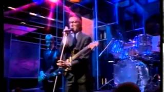 Elvis Costello - I don't want to go to Chelsea. (TOTP 1978)