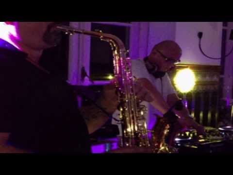 Mr Probz - Waves - By Pepperoni on sax and DJ Jean Ladiz - Martyn Green bootleg