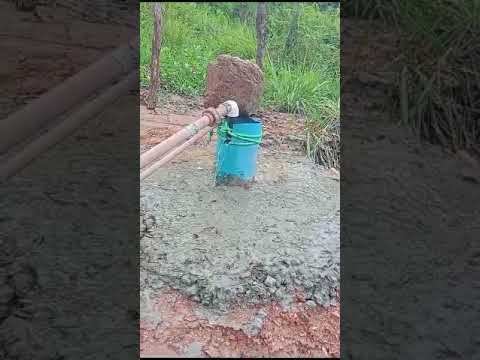 Poço jorrante na cidade de Pombos , estado de Pernambuco.Marcado a distância.