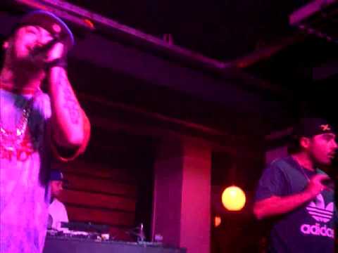 DJ BITMAN + TIRO DE GRACIA EN EL MICROFONO CLAUDIO