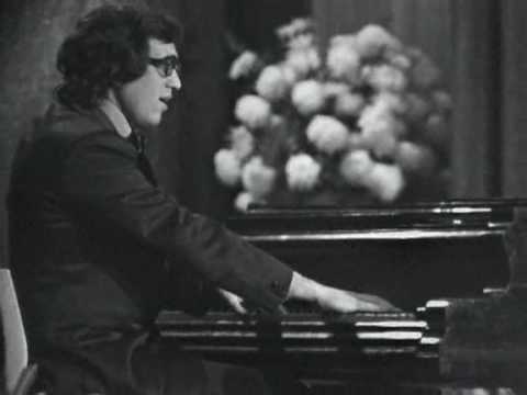 Mate Peter Hull az elsárgult levél