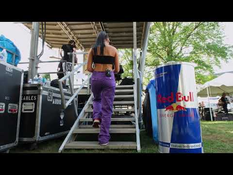 Londin Thompson at WonderBus