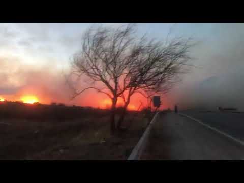 Se desató un tremendo incendio forestal en Volcán