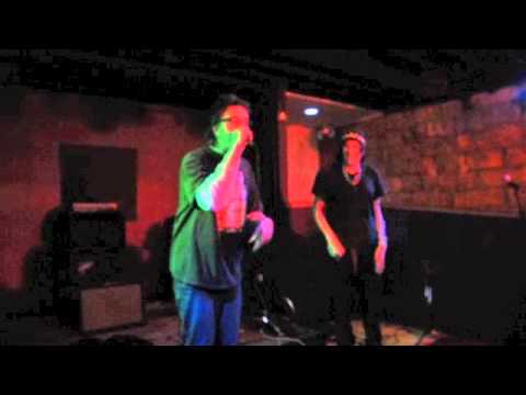 Young Fantom featuring Leet Moteef - And Falling