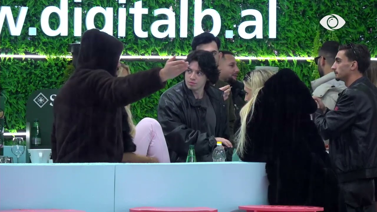 “Ne nuk kontrollohemi”/ Stine diskuton me Lornen: Takimi jot 45 minutësh tregon shumë