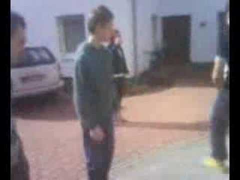 Low Kick gegen Burger