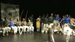 Grupo Uniao na Capoeira Batizado 2008 marrom branco