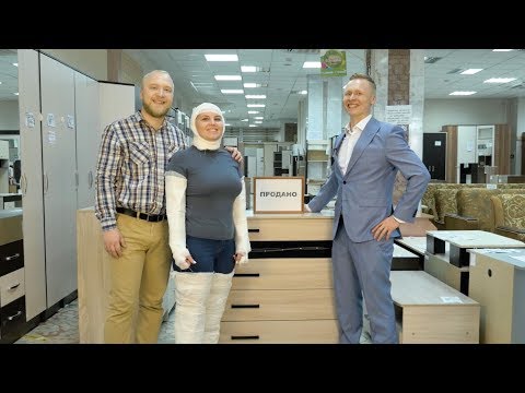 Нестандартная прикольная реклама мебельного магазина