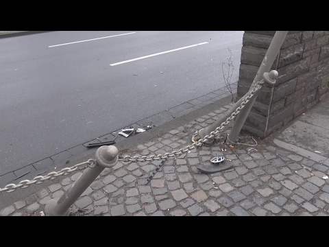 Unfall durch Rotlichtmissachtung - Verkehrsbehinderungen in Bonn-Plittersdorf am 11.02.17