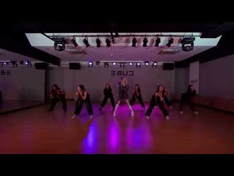 [MIRRORED] Hao (ZB1) & Yuqi (I-DLE) "Now" (by Troublemaker) KCON LA 2025