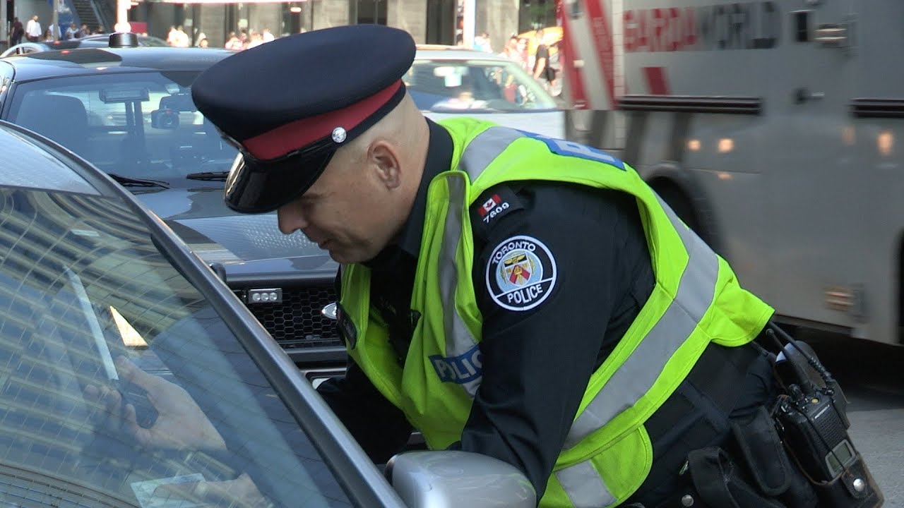 Constable Clint Stibbe highlights the importance of staying off handheld devices while driving
