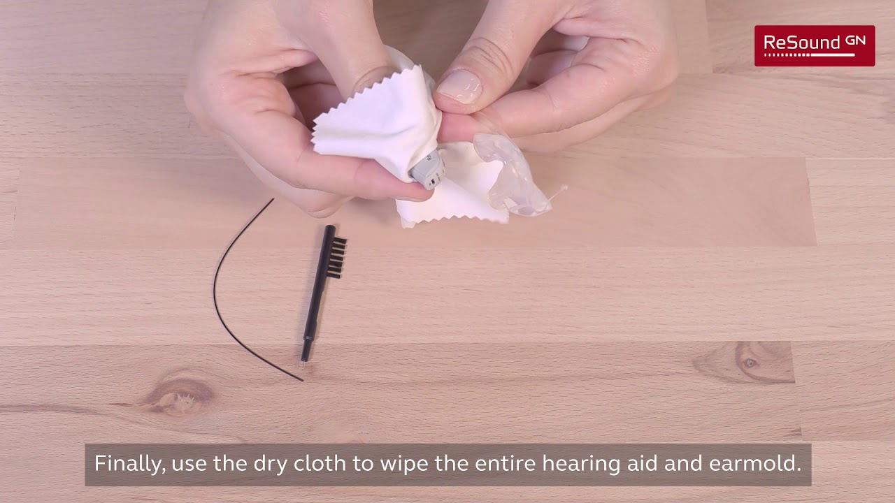 ReSound Enzo Q – Cleaning your BTE hearing aids