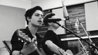 DREAMERS - Sweet Disaster (Acoustic)