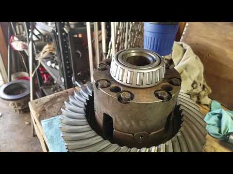 F350 Super Duty Dana 80 Rear Differential Rebuild