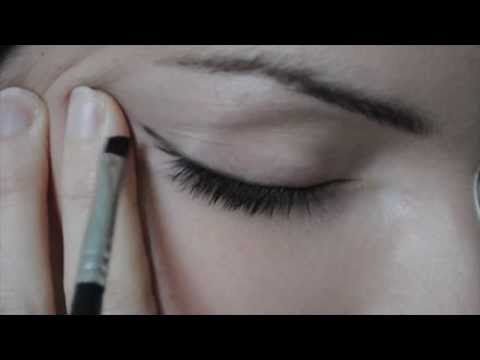 comment appliquer eye liner poudre