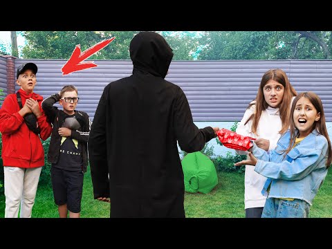 ¡Los chicos resultaron ser unos cobardes! ¡Eva y Violetta quieren romper relaciones con ellas!