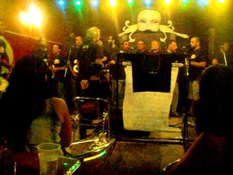 Murga LG7 en tras bambalinas 13. 1 2011- (4)