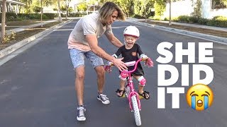 TEACHING EVERLEIGH HOW TO RIDE HER BIKE FOR THE FIRST TIME!!! (NO TRAINING WHEELS)